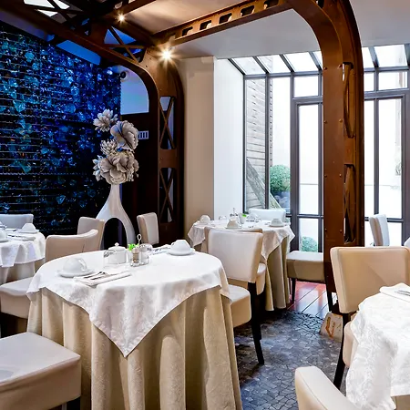Grand Des Terreaux Hotel