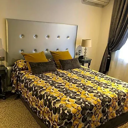 格兰德酒店 酒店