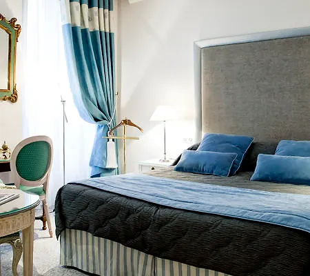 Hotel Grand Des Terreaux 4*